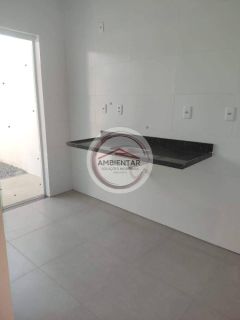 Residencial de 2 andares com 4 casas na Coroa do meio