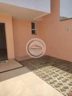 Residencial de 2 andares com 4 casas na Coroa do meio