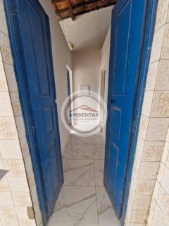 CASA À VENDA NO CENTRO, ÓTIMA LOCALIZAÇÃO