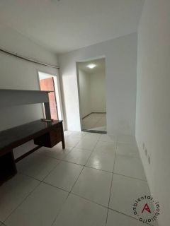 Alugo imóvel Comercial com três salas