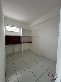 Alugo imóvel Comercial com três salas
