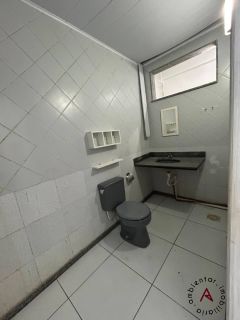 Alugo imóvel Comercial com três salas