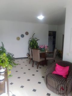 Vendo Apt enfrente ao Assaí na  AV. Adélia franco