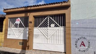Vendo ou Troco casa no conj. Castelo Branco