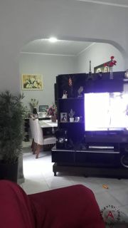 Vendo ou Troco casa no conj. Castelo Branco