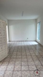 Ótima Casa a venda no bairro Pereira Lobo/Cirugia