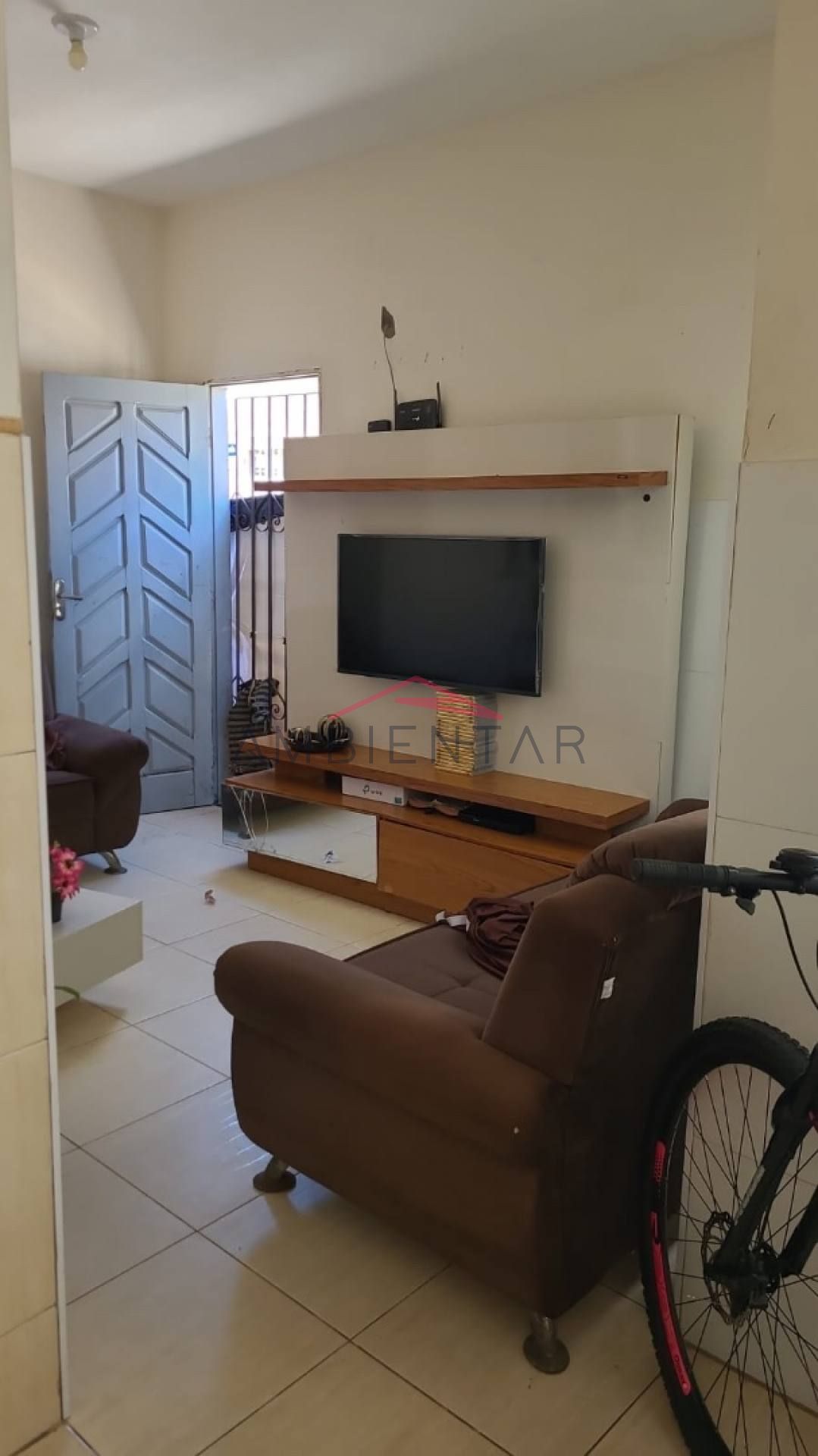 Casa Para Vender com 2 quartos no bairro Santos Dumont em Aracaju
