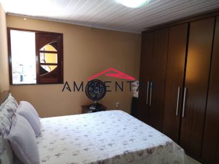 Casa Para Vender com 3 quartos no bairro Santa Lúcia em Aracaju