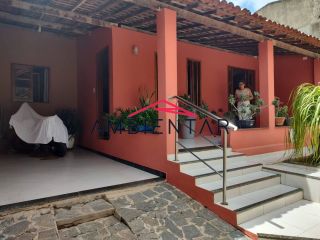 Casa Para Vender com 3 quartos no bairro Santa Lúcia em Aracaju