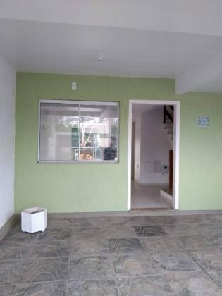 Casa estilo sobrado com 2 dormitórios suítes, no bairro Espírito Santo.