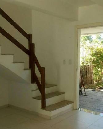 Casa estilo sobrado com 2 dormitórios suítes, no bairro Espírito Santo.