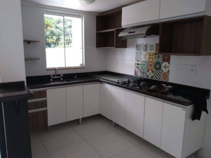 Casa estilo sobrado com 2 dormitórios suítes, no bairro Espírito Santo.