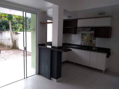 Casa estilo sobrado com 2 dormitórios suítes, no bairro Espírito Santo.