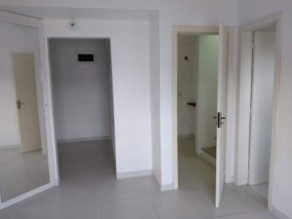 Casa estilo sobrado com 2 dormitórios suítes, no bairro Espírito Santo.