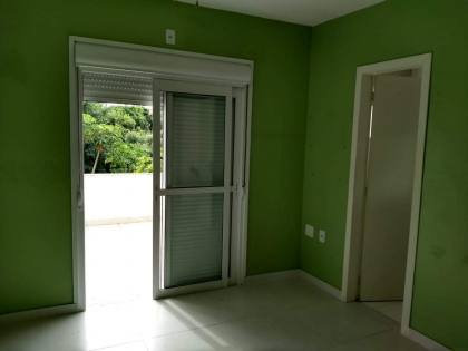 Casa estilo sobrado com 2 dormitórios suítes, no bairro Espírito Santo.