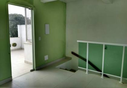 Casa estilo sobrado com 2 dormitórios suítes, no bairro Espírito Santo.