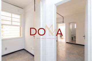 Vende apartamento com 46m², 2 dormitórios, 1 vaga, no Bairro Bom fim, Porto Alegre.