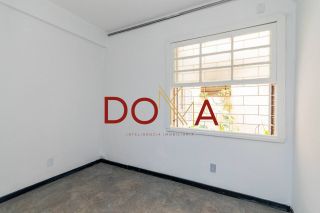 Vende apartamento com 46m², 2 dormitórios, 1 vaga, no Bairro Bom fim, Porto Alegre.