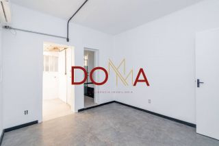 Vende apartamento com 46m², 2 dormitórios, 1 vaga, no Bairro Bom fim, Porto Alegre.