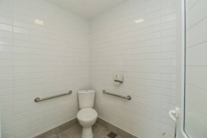 Venda casa em condomínio com 609m², 6 dormitórios, 4 vagas, Bairro Cavalhada, Porto Alegre.