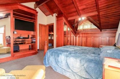 Venda casa em condomínio com 609m², 6 dormitórios, 4 vagas, Bairro Cavalhada, Porto Alegre.