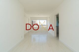 Apartamento com 60m², 2 dormitórios, vaga dupla, Bairro Menino Deus, Porto Alegre.