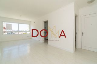 Apartamento com 60m², 2 dormitórios, vaga dupla, Bairro Menino Deus, Porto Alegre.