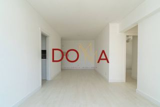 Apartamento com 60m², 2 dormitórios, vaga dupla, Bairro Menino Deus, Porto Alegre.