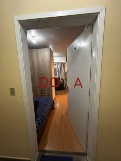 Vende Apartamento JK com 28m², Centro, Porto Alegre.