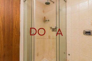 Vende Apartamento com 88m², 2 dormitórios, 1 vaga, Bairro Medianeira, Porto Alegre.