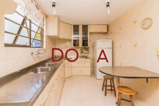 Vende Apartamento com 88m², 2 dormitórios, 1 vaga, Bairro Medianeira, Porto Alegre.