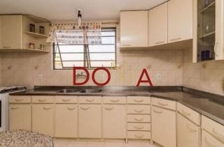 Vende Apartamento com 88m², 2 dormitórios, 1 vaga, Bairro Medianeira, Porto Alegre.