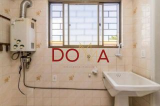 Vende Apartamento com 88m², 2 dormitórios, 1 vaga, Bairro Medianeira, Porto Alegre.