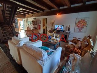 Vende Casa com 4 dormitórios, 2 suítes, 3 vagas, Imbé/RS