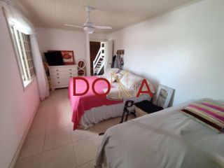 Vende Casa com 4 dormitórios, 2 suítes, 3 vagas, Imbé/RS