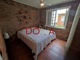 Vende Casa com 4 dormitórios, 2 suítes, 3 vagas, Imbé/RS
