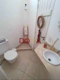 Vende Casa com 4 dormitórios, 2 suítes, 3 vagas, Imbé/RS