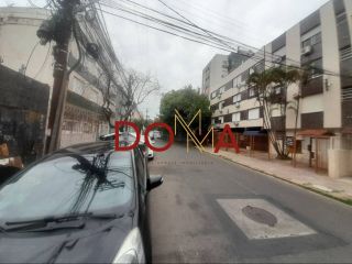 Vende Apartamento com 57m², 2 dormitórios, Cidade Baixa, Porto Alegre.