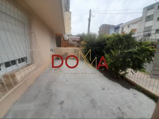 Vende Apartamento com 57m², 2 dormitórios, Cidade Baixa, Porto Alegre.