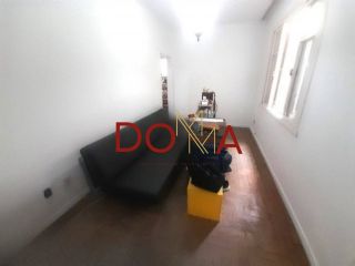 Vende Apartamento com 57m², 2 dormitórios, Cidade Baixa, Porto Alegre.