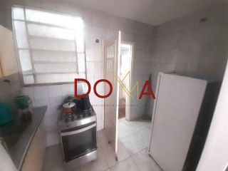 Vende Apartamento com 57m², 2 dormitórios, Cidade Baixa, Porto Alegre.