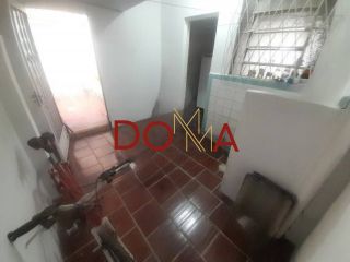 Vende Apartamento com 57m², 2 dormitórios, Cidade Baixa, Porto Alegre.