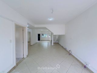 Casa de Alto Padrão no Condomínio Portugal. More na melhor localização do Parque das Laranjeiras, a poucos Minutos da Nilton Lins.