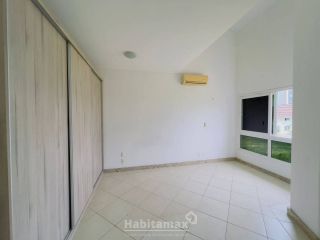 Casa de Alto Padrão no Condomínio Portugal. More na melhor localização do Parque das Laranjeiras, a poucos Minutos da Nilton Lins.
