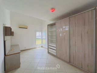 Casa de Alto Padrão no Condomínio Portugal. More na melhor localização do Parque das Laranjeiras, a poucos Minutos da Nilton Lins.