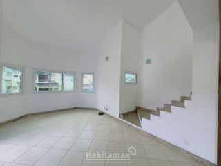 Casa de Alto Padrão no Condomínio Portugal. More na melhor localização do Parque das Laranjeiras, a poucos Minutos da Nilton Lins.
