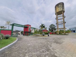 Casa de Alto Padrão no Condomínio Portugal. More na melhor localização do Parque das Laranjeiras, a poucos Minutos da Nilton Lins.