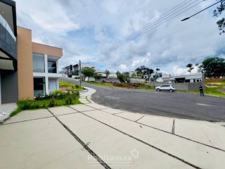 Exclusividade e Conforto no CONDOMINIO MORADA DOS PASSAROS – Casa na Ponta Negra: