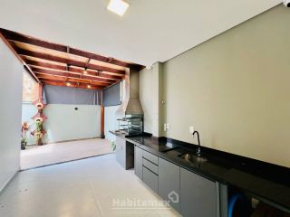 Viva com Estilo e Conforto na Ponta Negra – Casa Moderna com energia solar no Morada dos Pássaros.