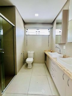Viva com Estilo e Conforto na Ponta Negra – Casa Moderna com energia solar no Morada dos Pássaros.